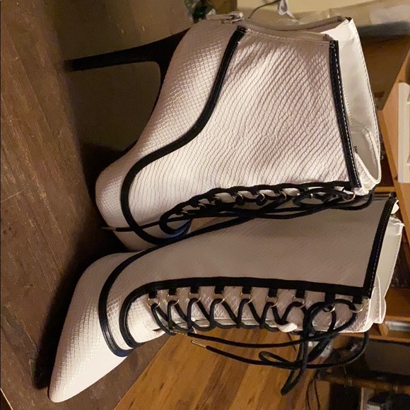 Shoes - Brand new never worn